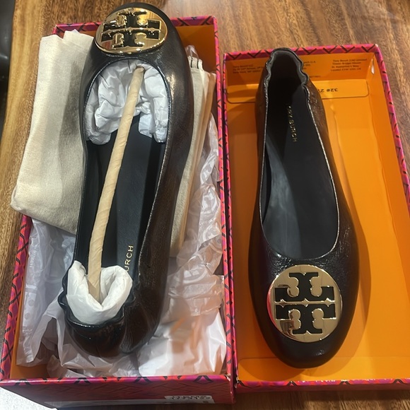 NIB/Tory Burch Claire Ballet - Picture 4 of 7